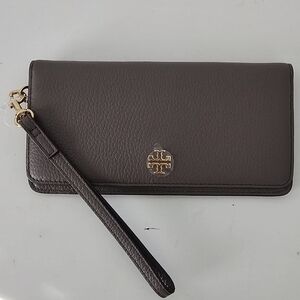 New Tory Burch Carter Slim Wrislet Envelope Gray Leather Wallet